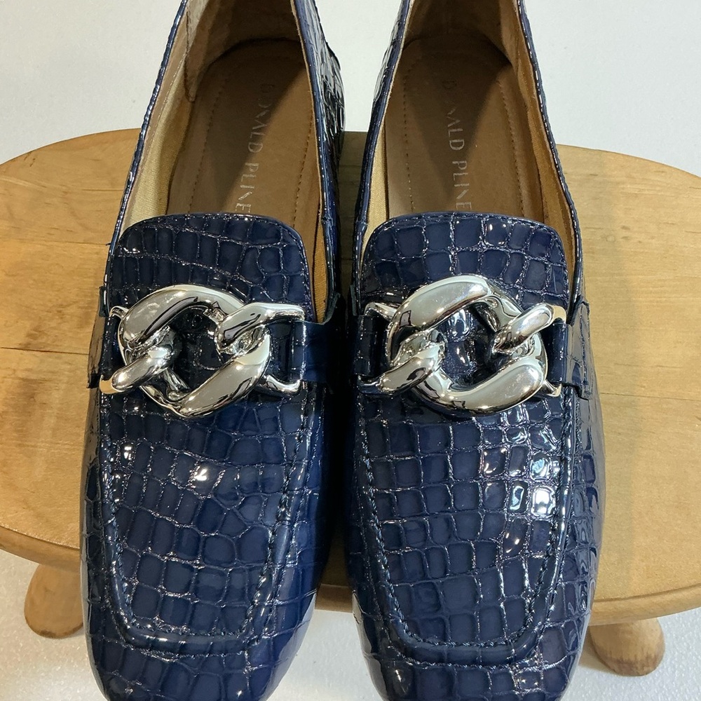 Donald Pliner Bristol Navy Croc Patent Leather Loafers Women’s 8.5 - Picture 10 of 12